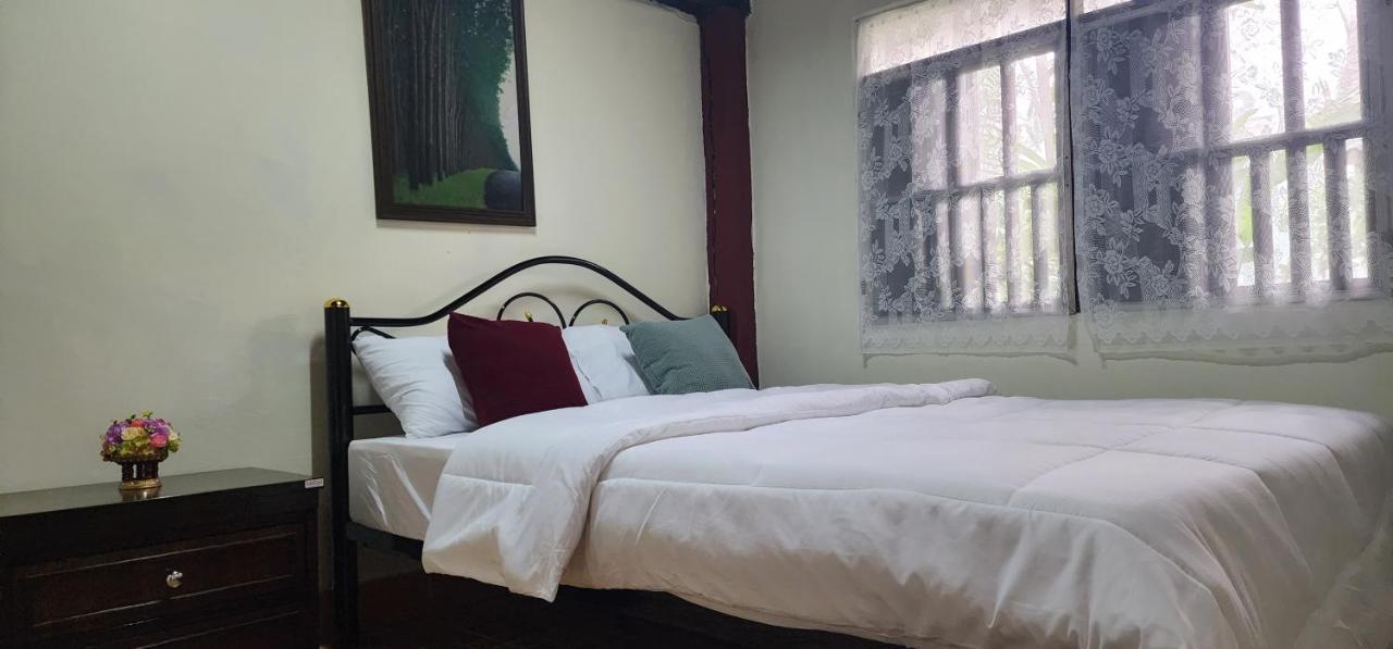 Albergue Cozy Nest Cnx Chiang Mai Exterior foto