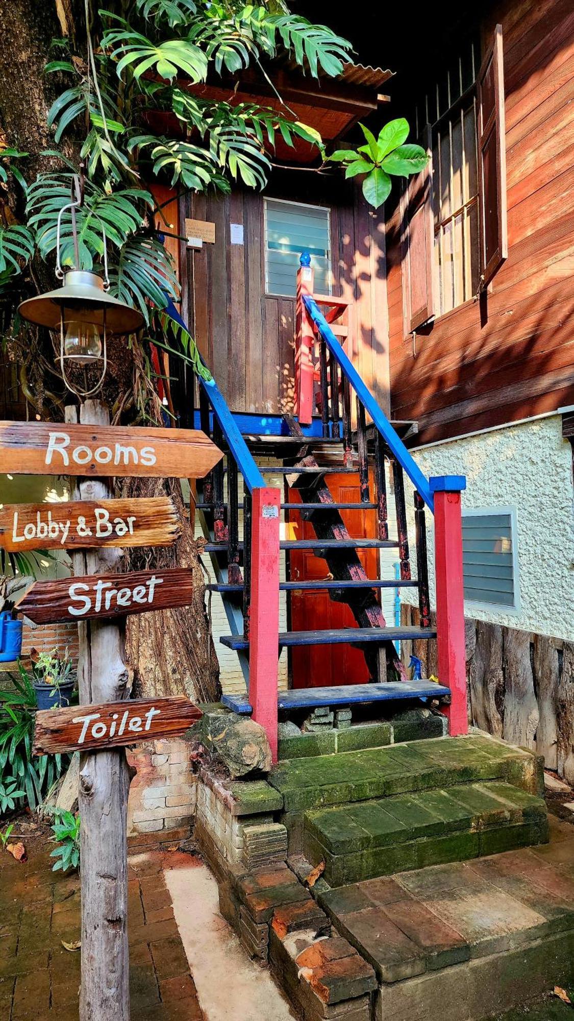 Albergue Cozy Nest Cnx Chiang Mai Exterior foto